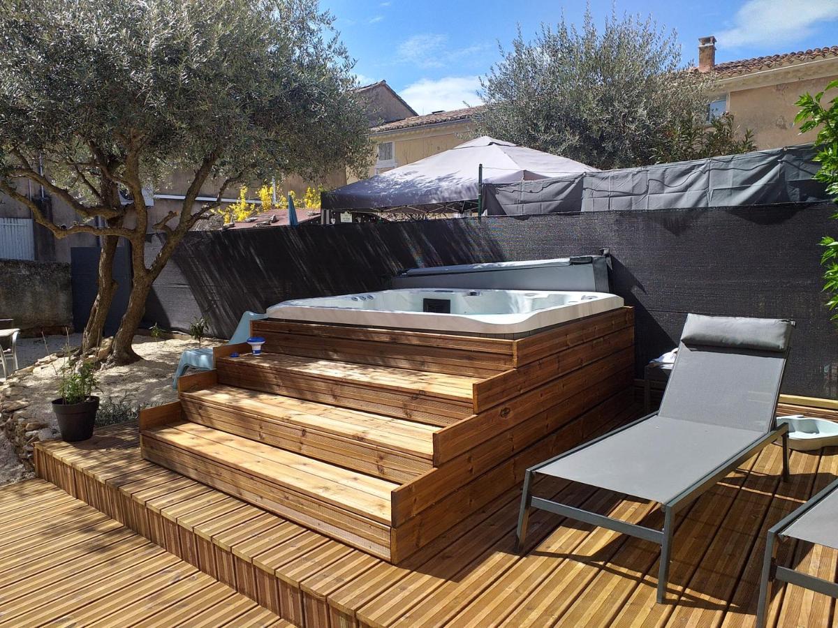 Bed and Breakfast Deux M Villes-sur-Auzon Екстер'єр фото